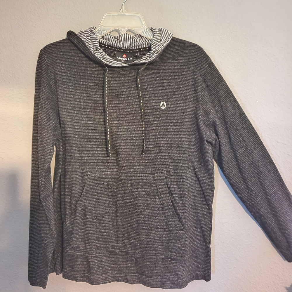 Airwalk mens small Charcoal pullover hoody.